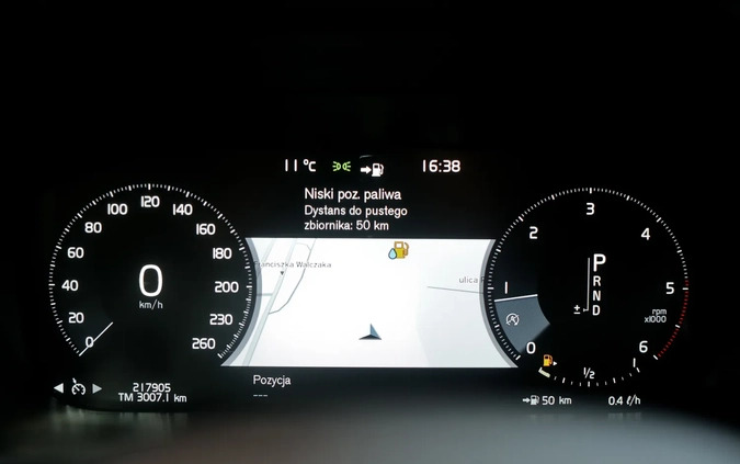 Volvo XC 60 cena 97500 przebieg: 217800, rok produkcji 2018 z Mieroszów małe 781